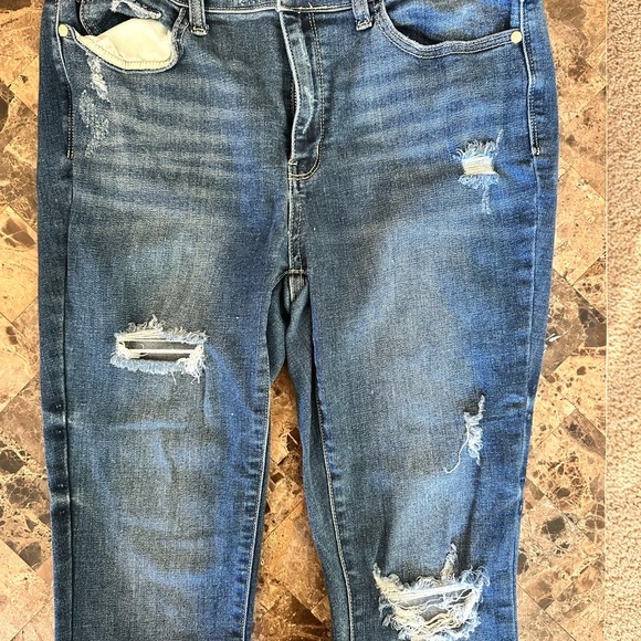 Judy Blue Jeans - Picture 1 of 5